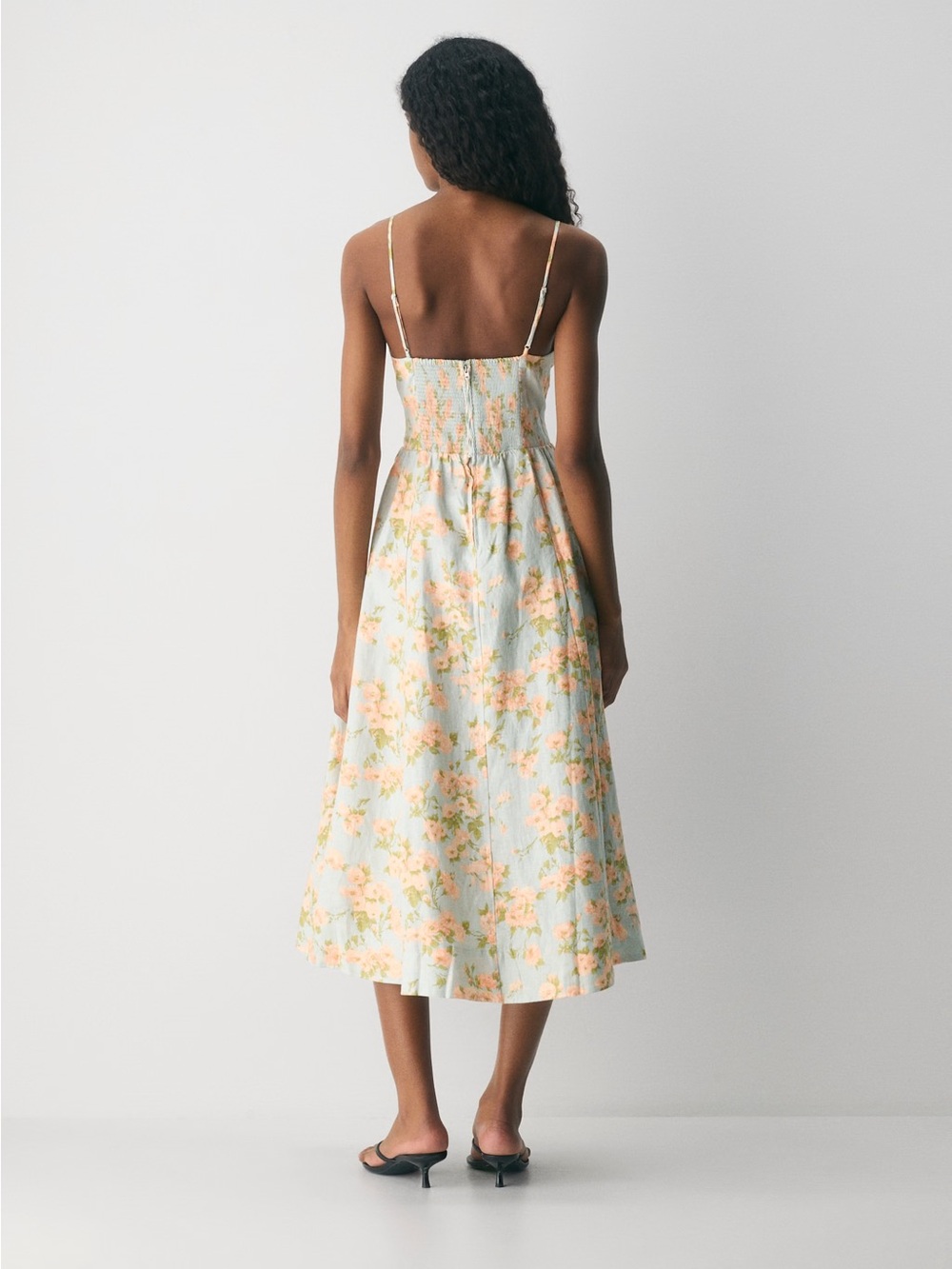ARITZIA Wilfred Technique Linen Dress in Agave Green/Soft Peach - Picture 3 of 8